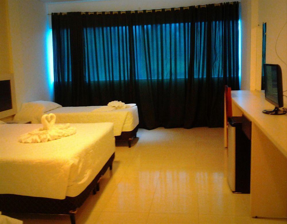 Hotel Cascata Das Pedras Фос ду Игуасу Екстериор снимка